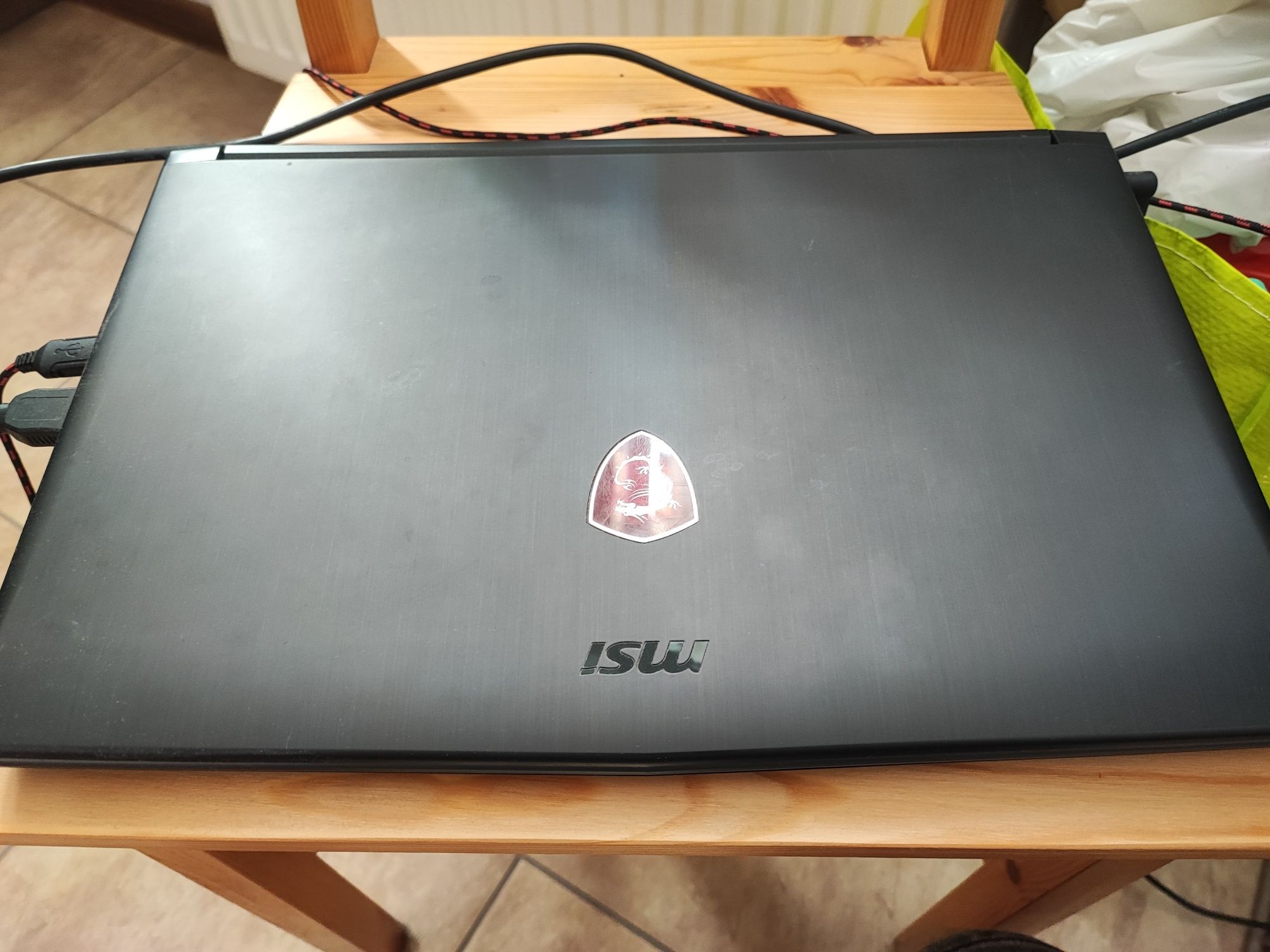Laptop MSI GV 7RD