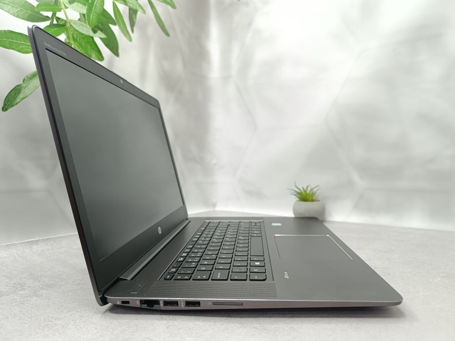 Quadro M1000M 4GB/Ноутбук HP Zbook Studio G3/i7-6700HQ/32/512/15.6"IPS