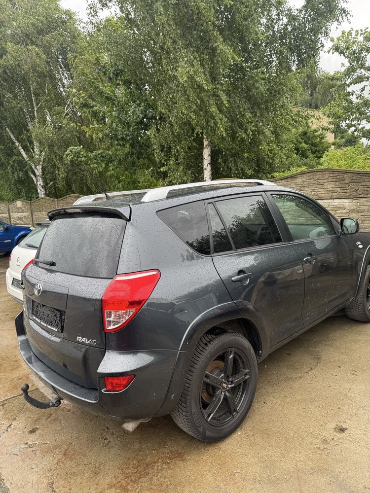 Toyota RAV4 bardzo ladny stan z Niemiec 2.2 diesel DECAT 4x4