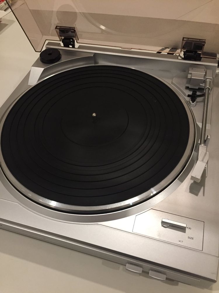 Gira-discos Denon DP-29F