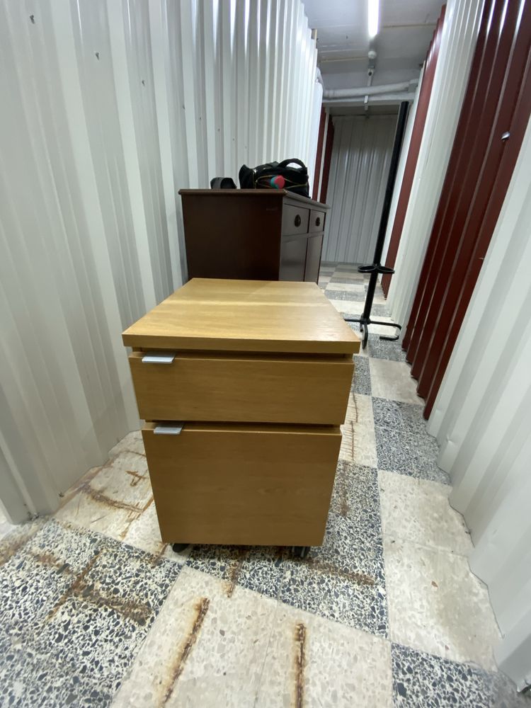 Mobilia  de escritorio
