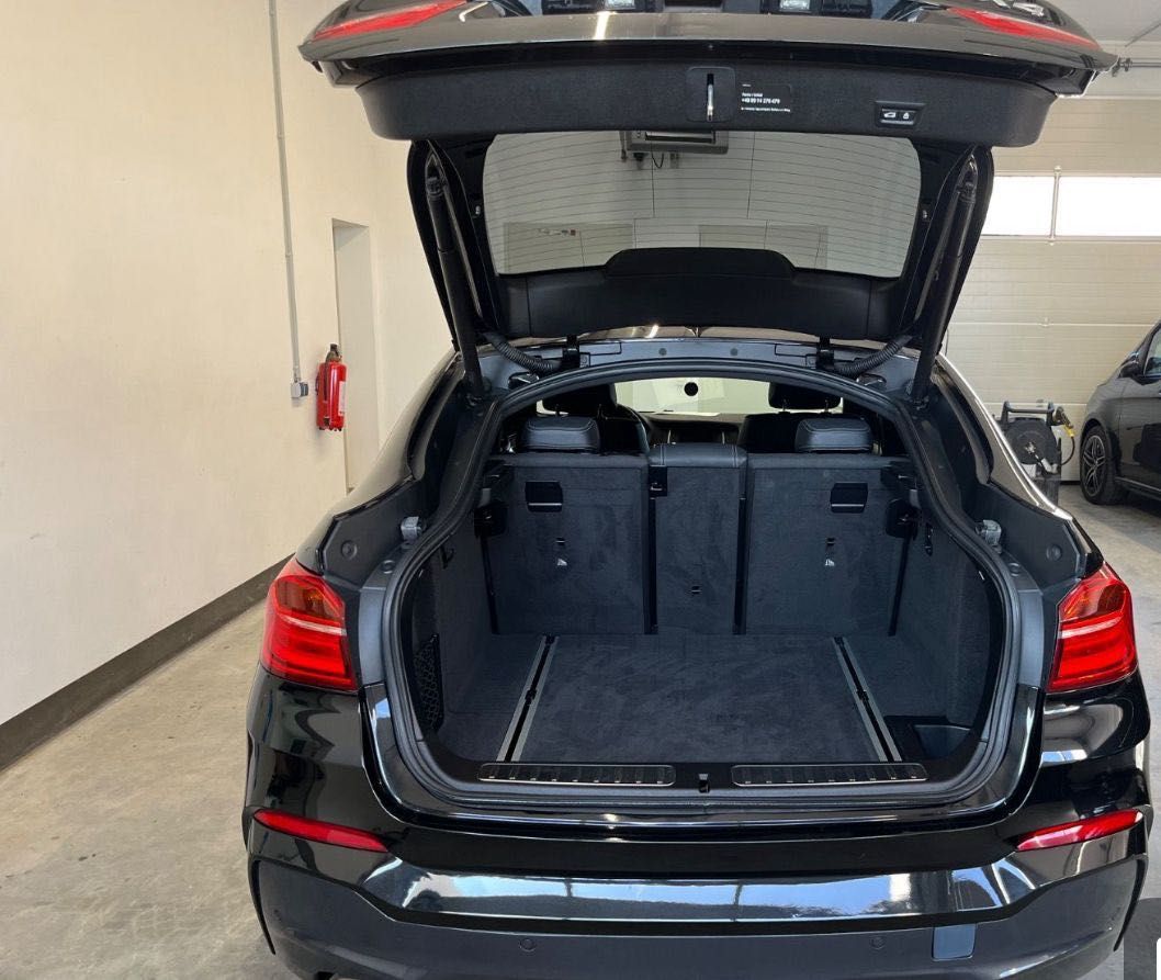 BMW X 4 
Diesel 
183.900km 
Caixa automática
26 mil €