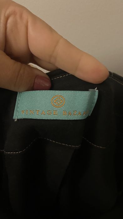 Saia preta com botoes Vintage Bazar