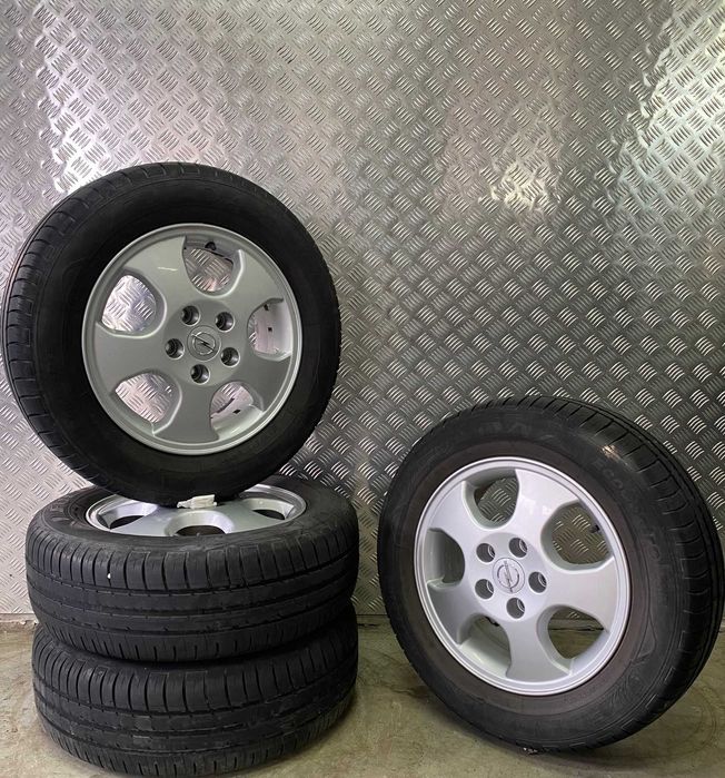 Koła Opel Astra 6x15 ET49 5x110 195/65R15 Adax Koźle