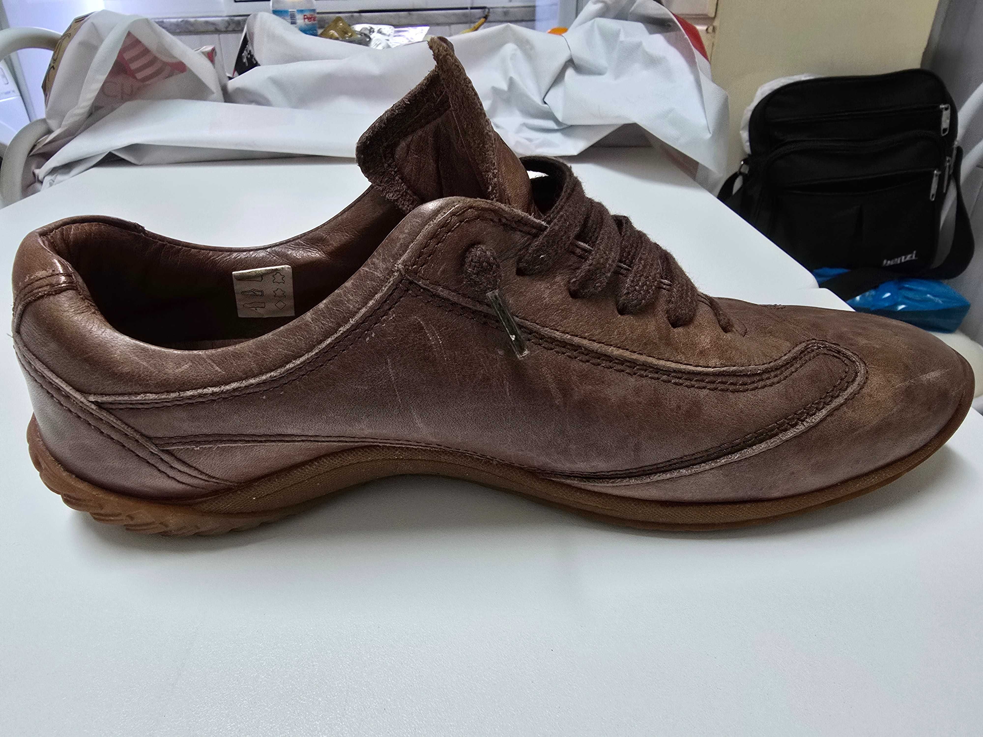 Sapatos Sacoor em Pele