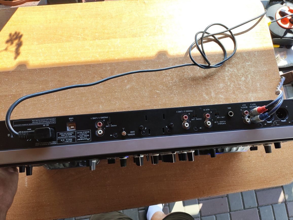 Konsola mixer All-in-one Pioneer XDJ-R1 stand Alone + uchwyty