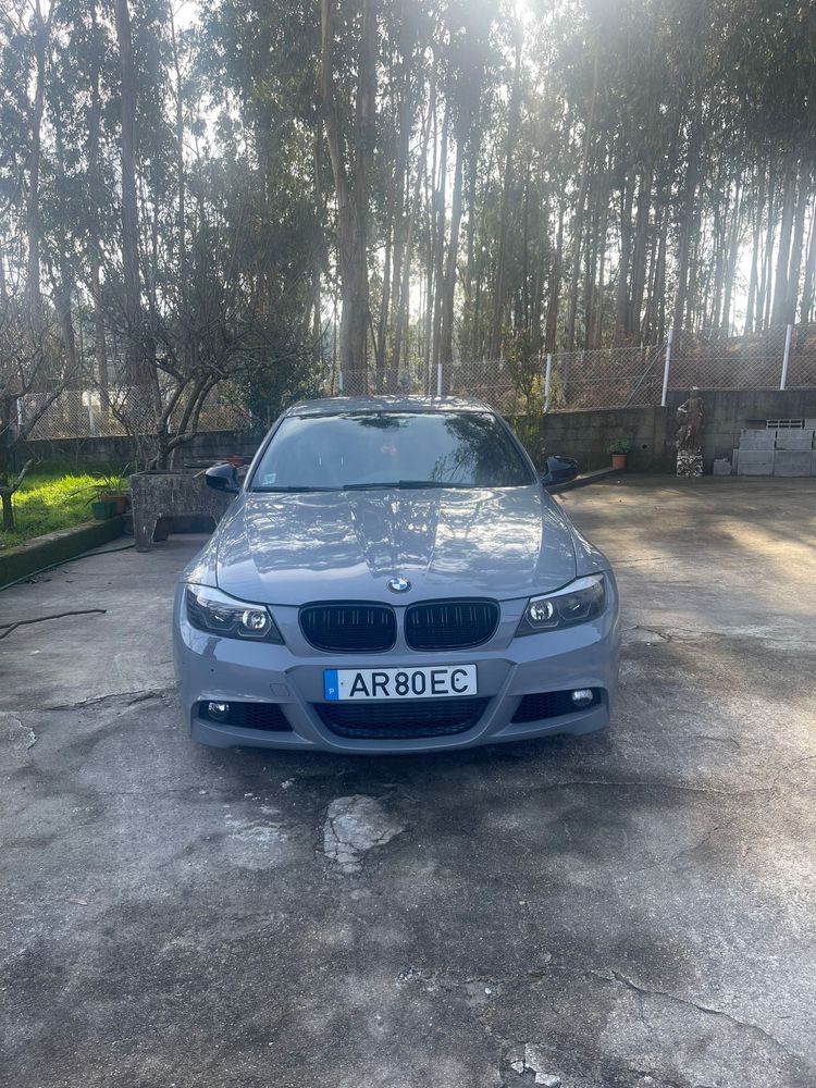 Vendo Bmw e90 LCI de Livrete