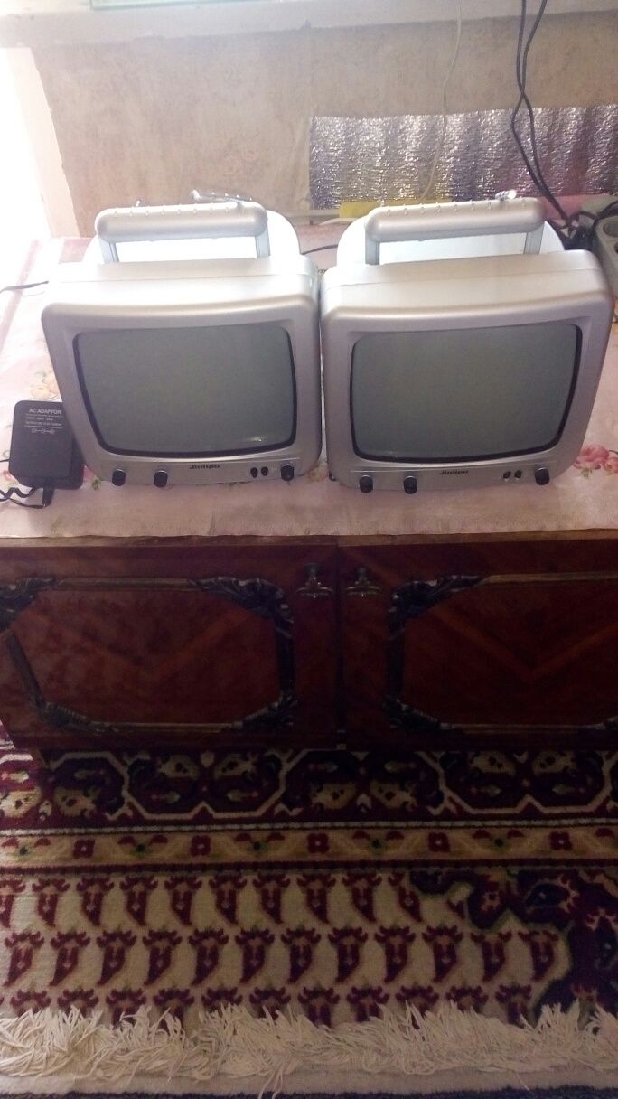 Продается два черно-белые телевизора