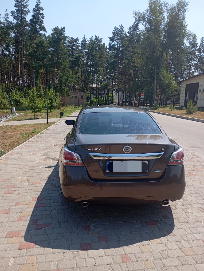 Авто Nissan Altima 2013
