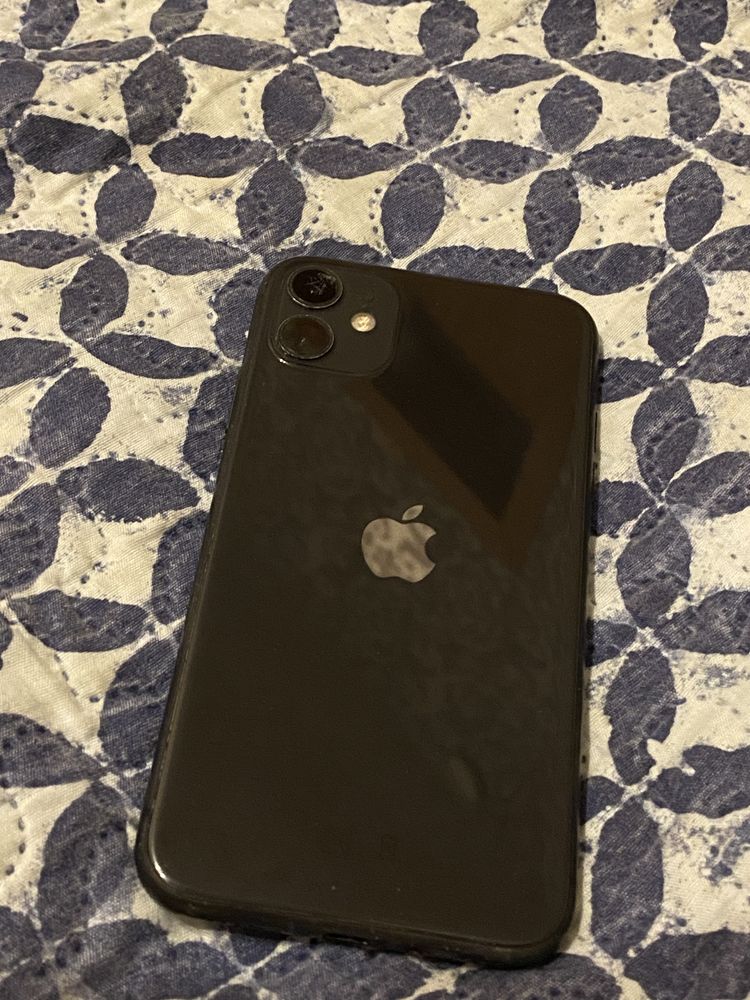 Продам или обменяю Iphone 11 pro max 256 и 11 64