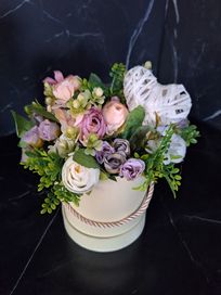 Flower box ze sztucznych kwiatów