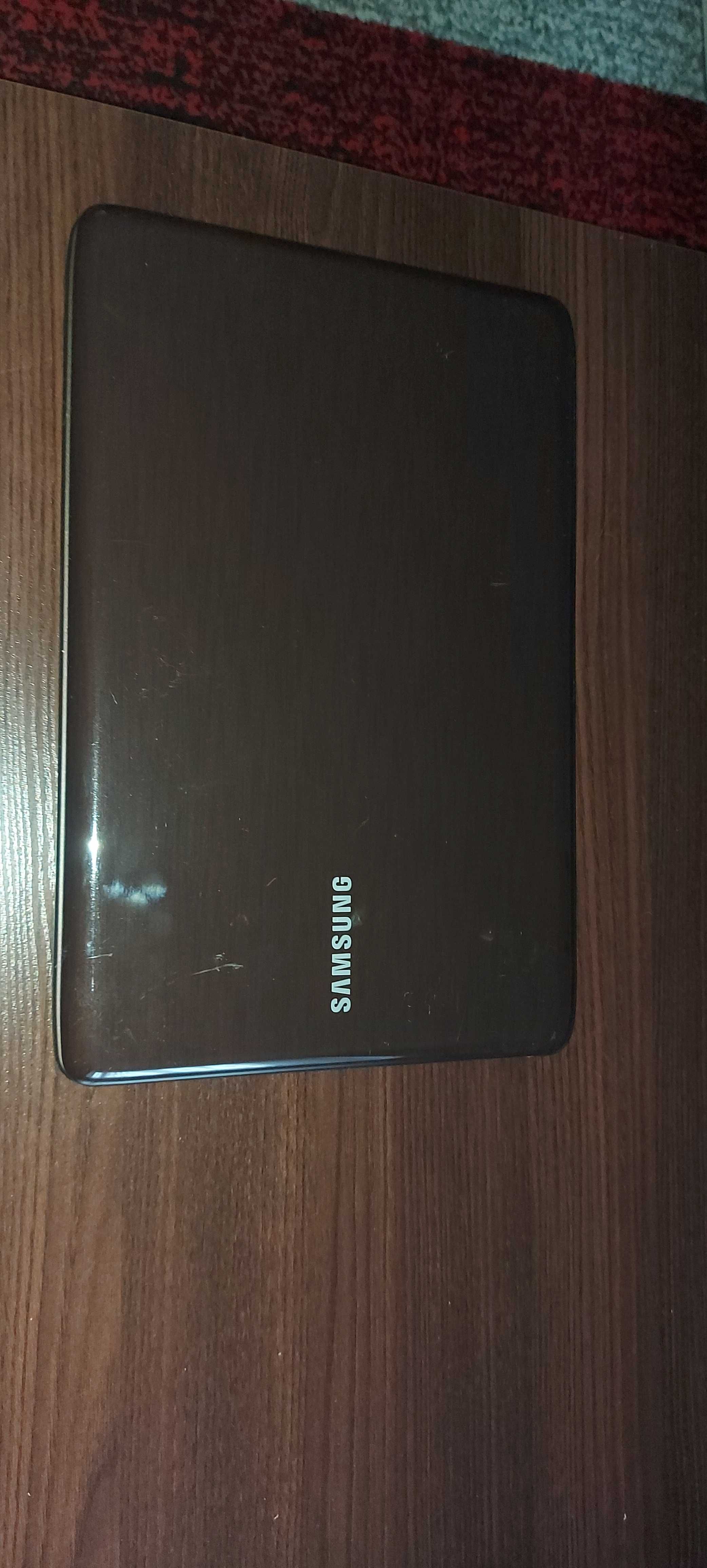 Laptop samsung R540