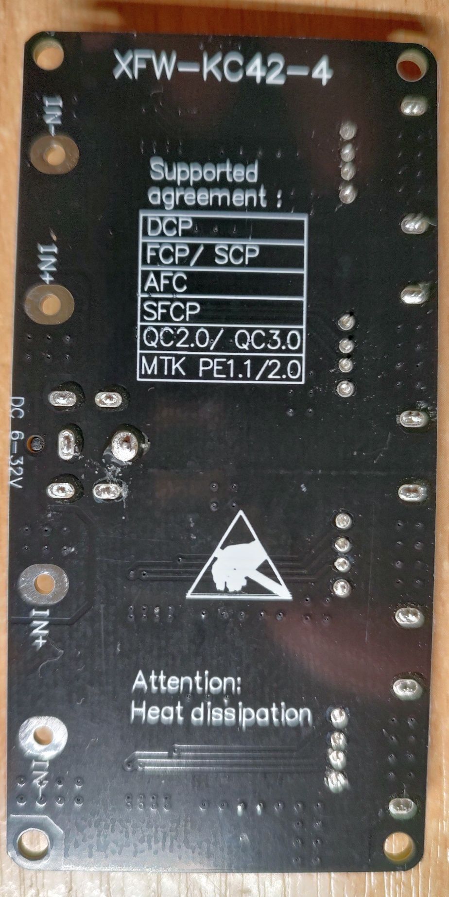 Модуль быстрой зарядки 4-порта USB QC3.0 PD.Понижающий преобразователь