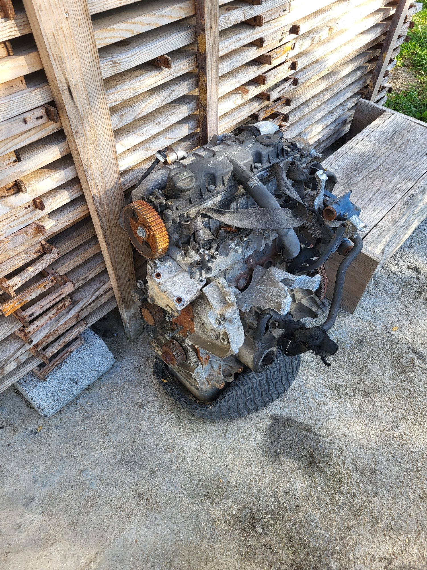 Motor peugeot partner 2.0 HDI
