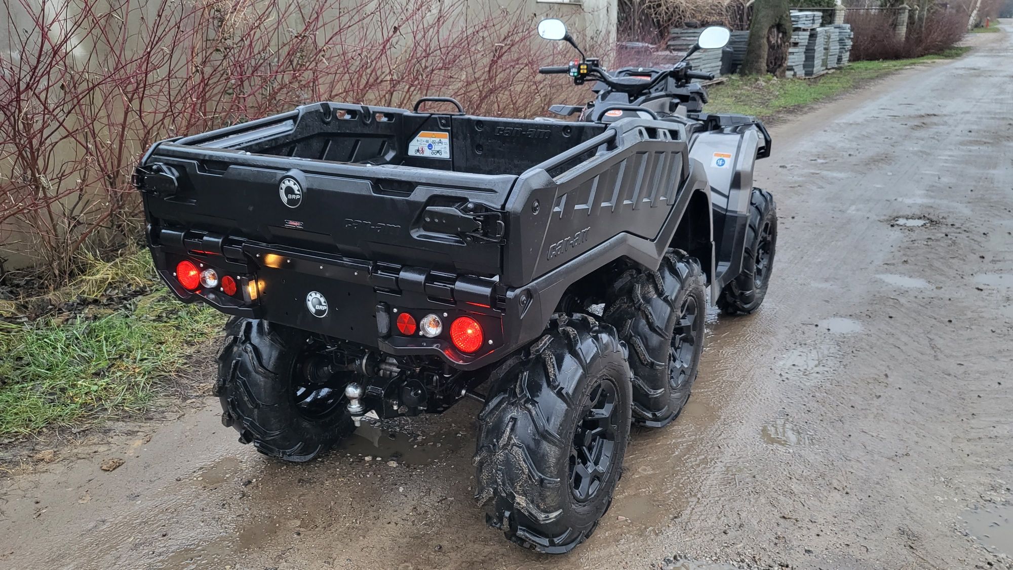 Can am 6x6 autlander