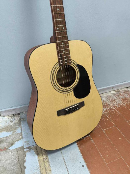 Акустична гітара CORT AD810