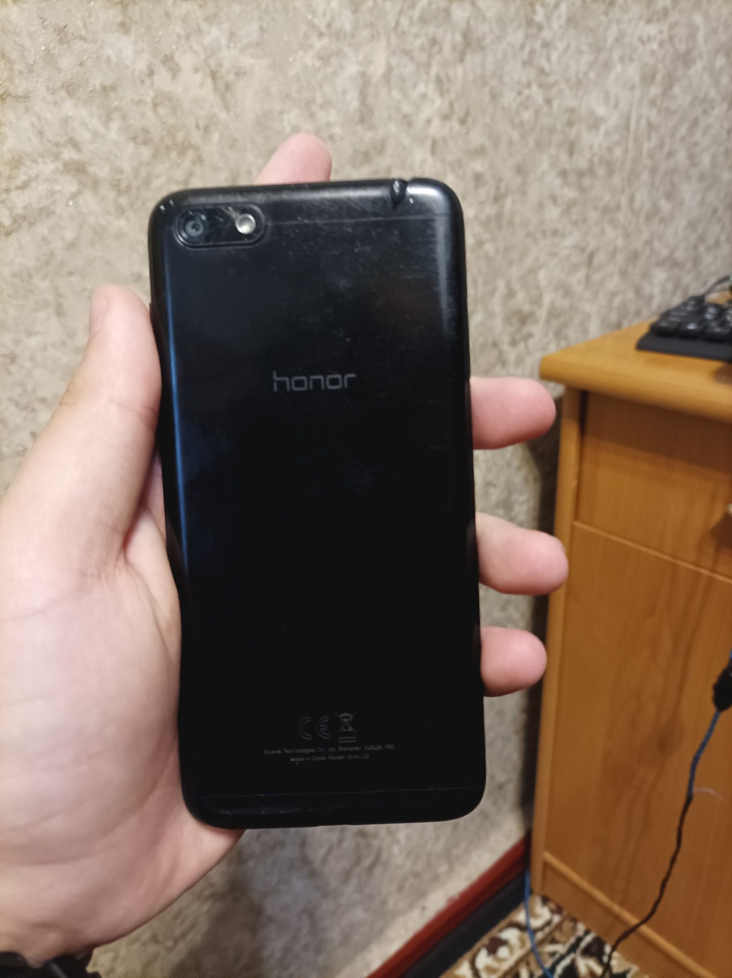 Продам телефон HONOR7A