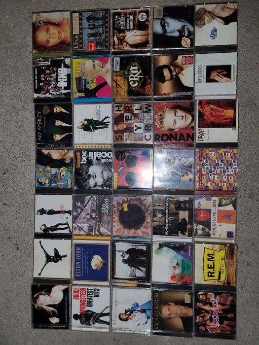 82 cds de música