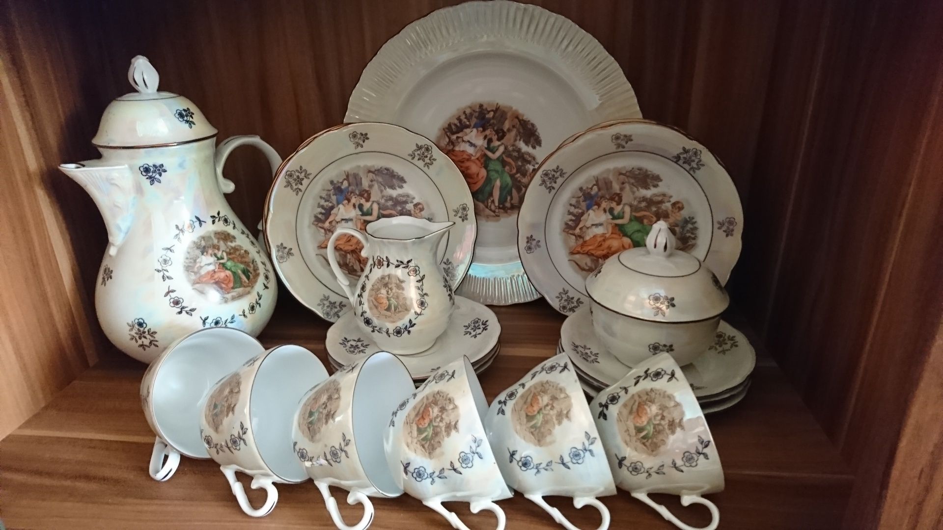 Продам чайный сервиз  Мадонна, ГДР