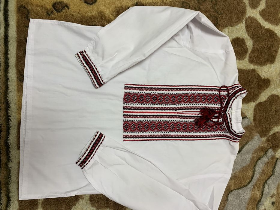 Вишиванки на хлопчика , 10-12 років