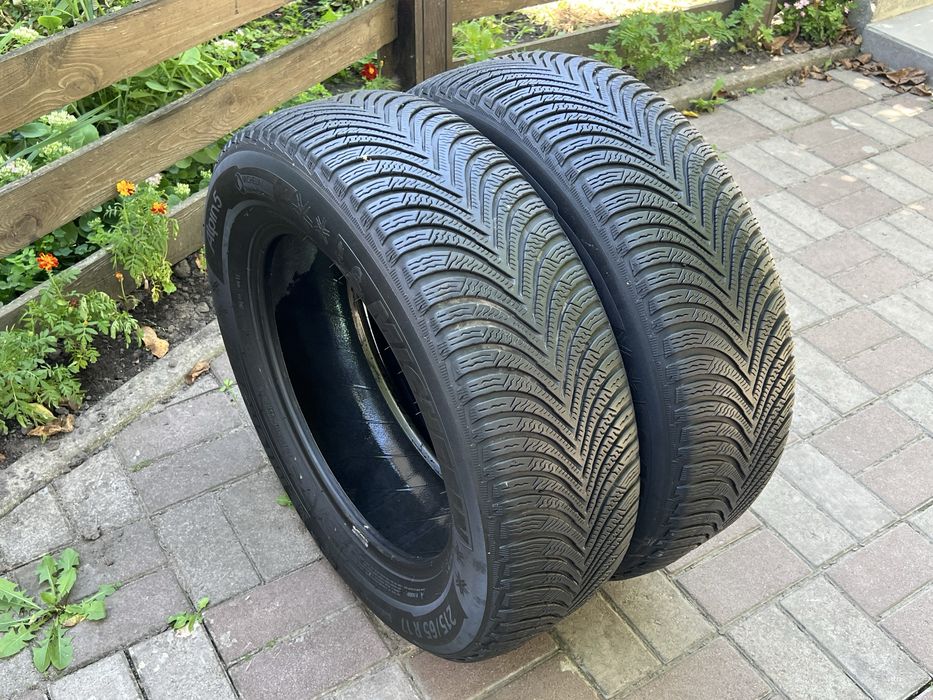 Пара зимових шин‼️ 215/65 R17 Michelin