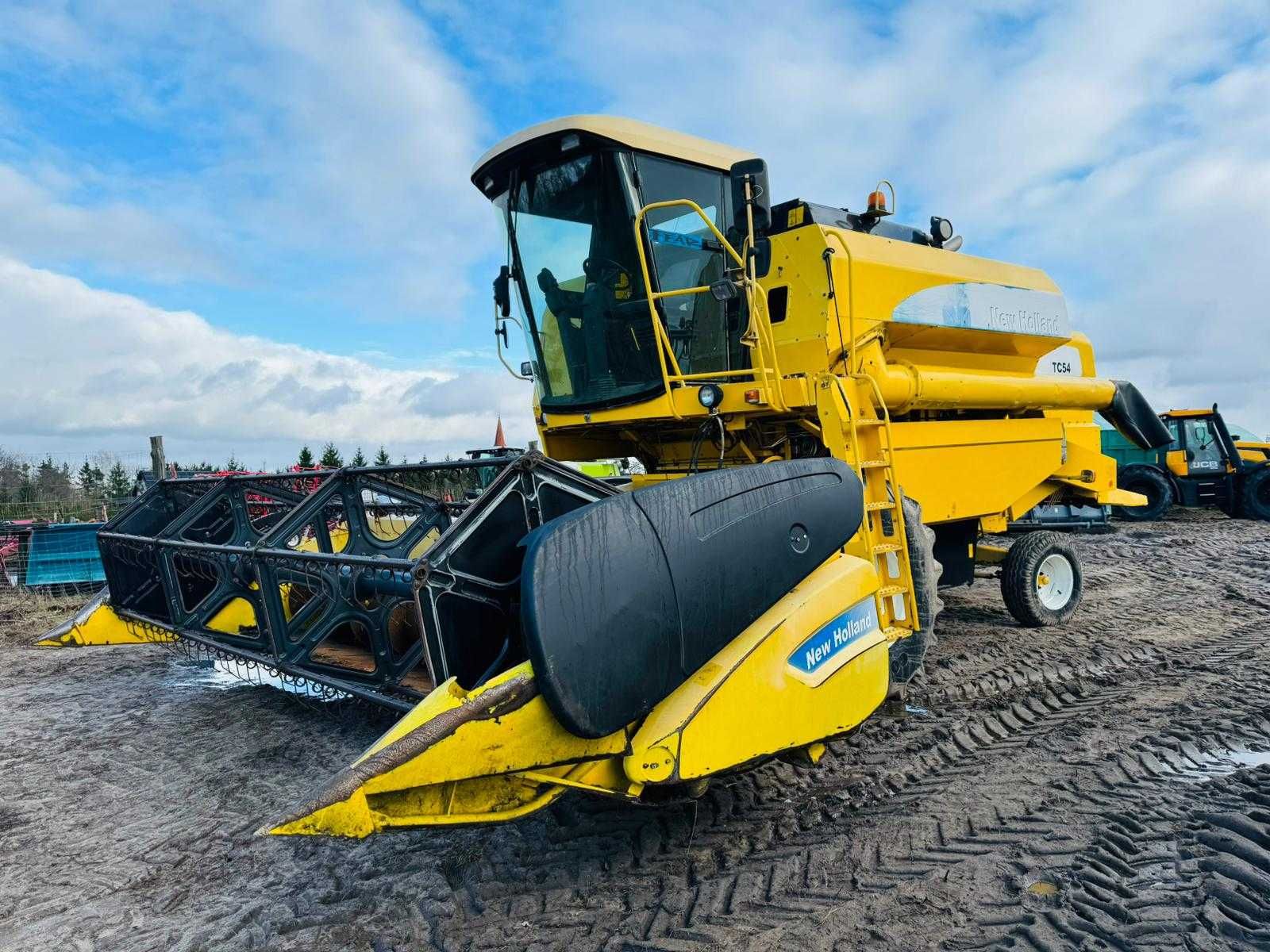 Kombajn zbożowy NEW HOLLAND TC 54! 2006 ROK 4,5m heder! Ładny 56,bizon