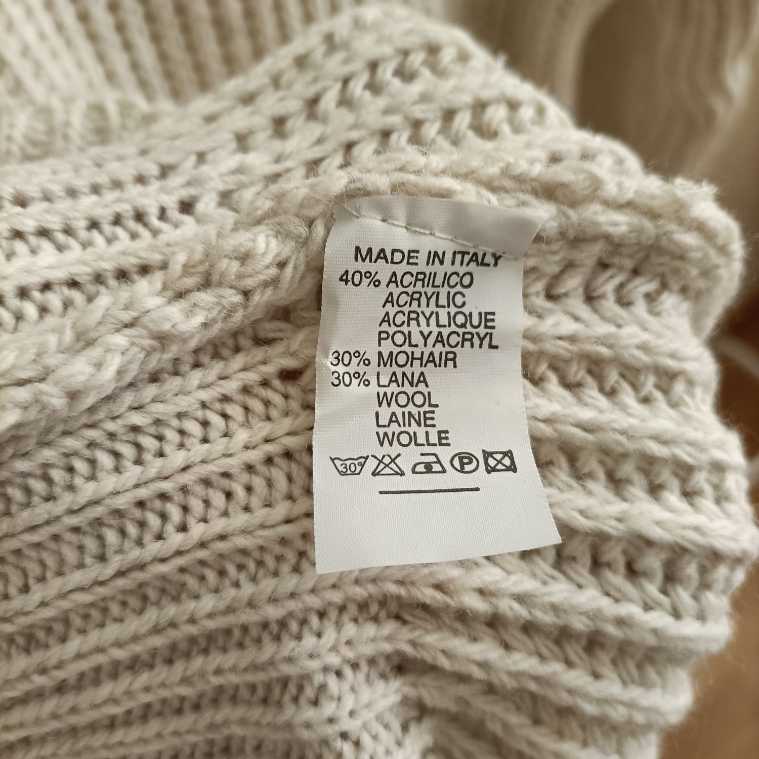 Vestido de malha bege nunca usado