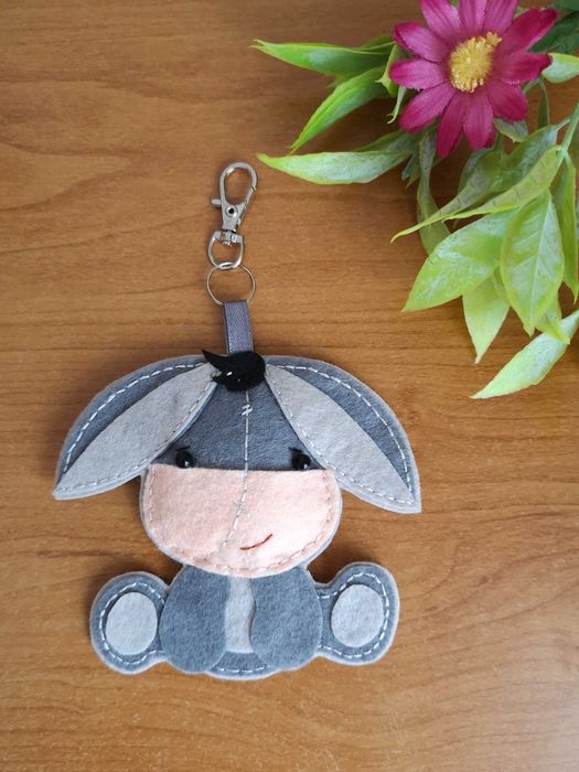 Breloczek-zawieszka Kłapouchy Handmade z filcu