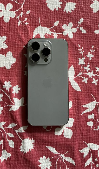 IPhone 15 pro 128 GB