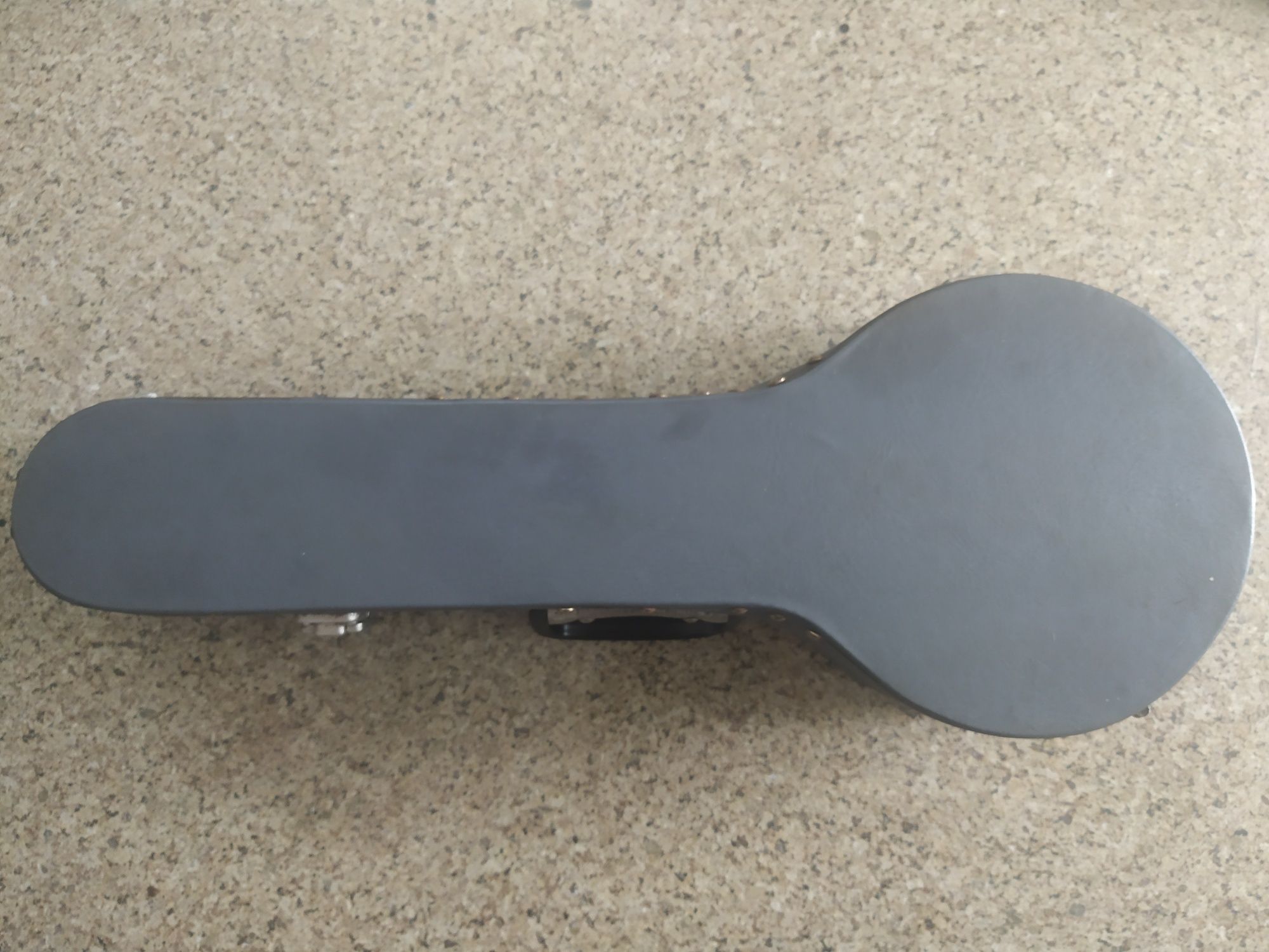 Banjo com Estojo incluído (como novo)