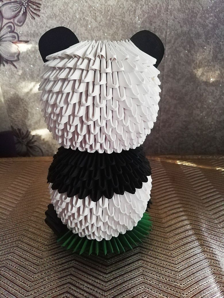 Панда з бамбуком (модульное оригами)