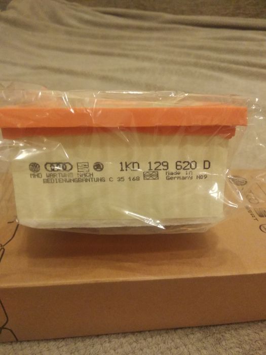 Повітряний фільтр Фольксваген 1K0129620D