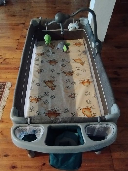 Kompletne nieużywane łóżeczko dla niemowlaka z materacem 120x80