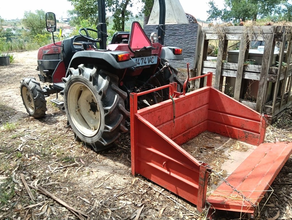 Tractor agrícola