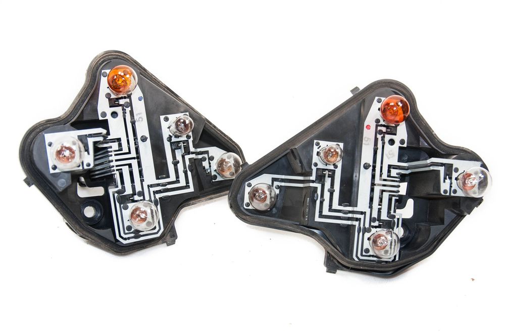 PEUGEOT 207 SW KOMBI WKŁAD LAMPY TYŁ PRAWY LEWY OE