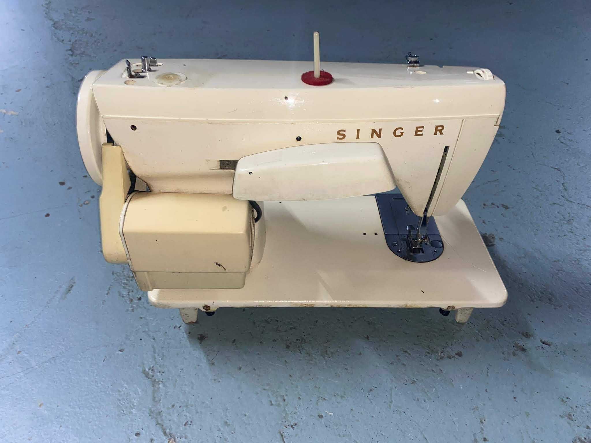 Máquina de costura Singer