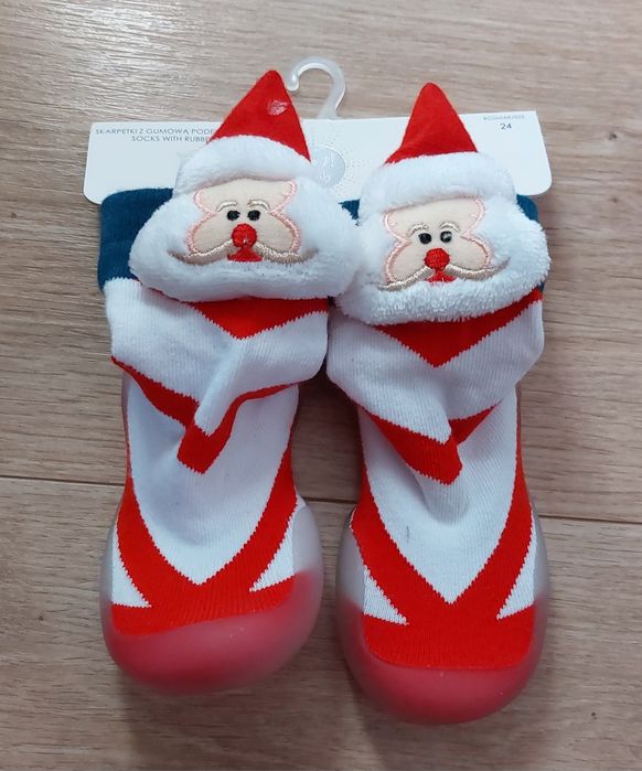 Świąteczne skarpetki z gumową podeszwą - rozmiar 24