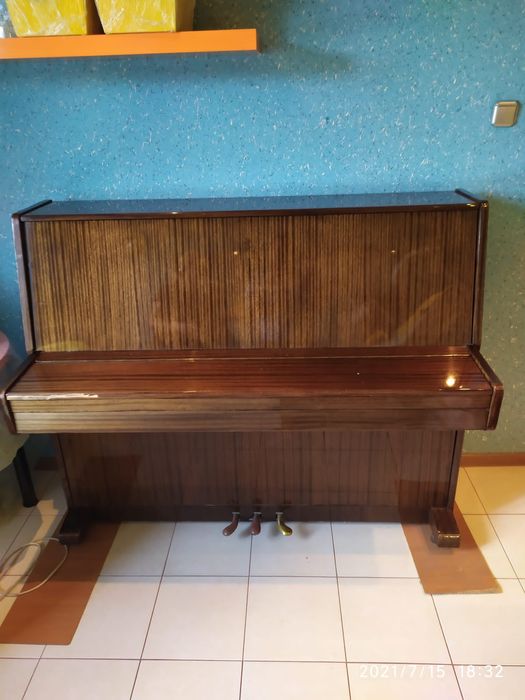 Pianino marki Lirika