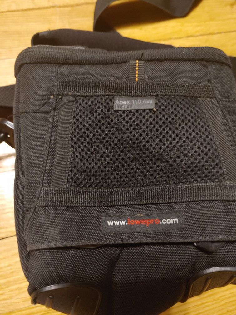 Pokrowiec na aparat Lowepro Apex 110AW