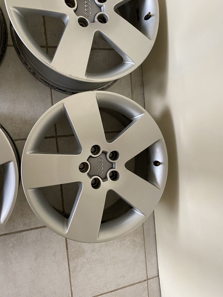 Jantes 17” 5x112 originais Audi A3 A4 A6 vw golf caddy skoda