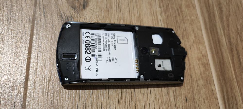 Sony Ericsson Xperia Neo V, uszkodzony
