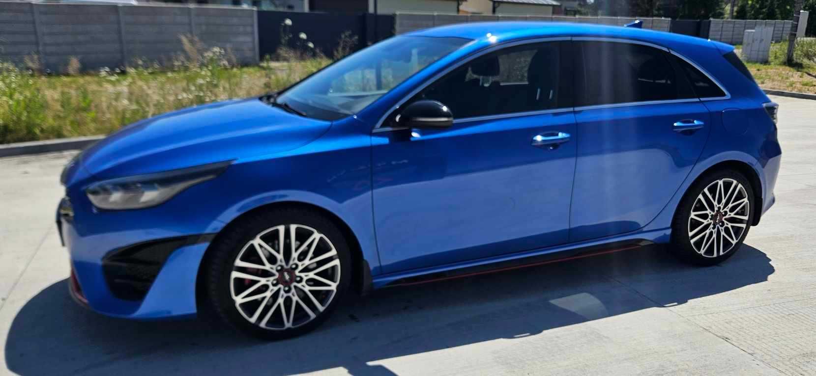 Kia Ceed GT blue