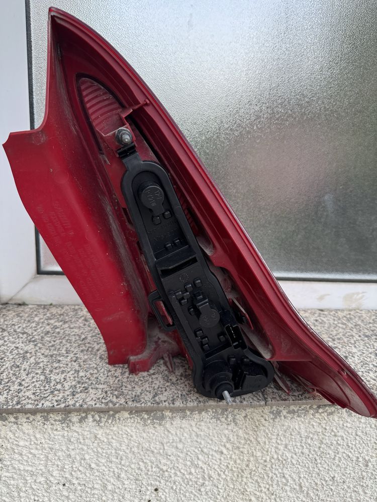 Farol Citroen C4 Coupe