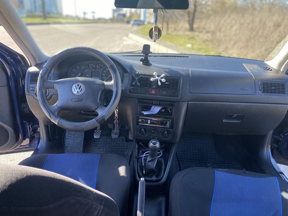 Volkswagen GOLF 4 2002 р.