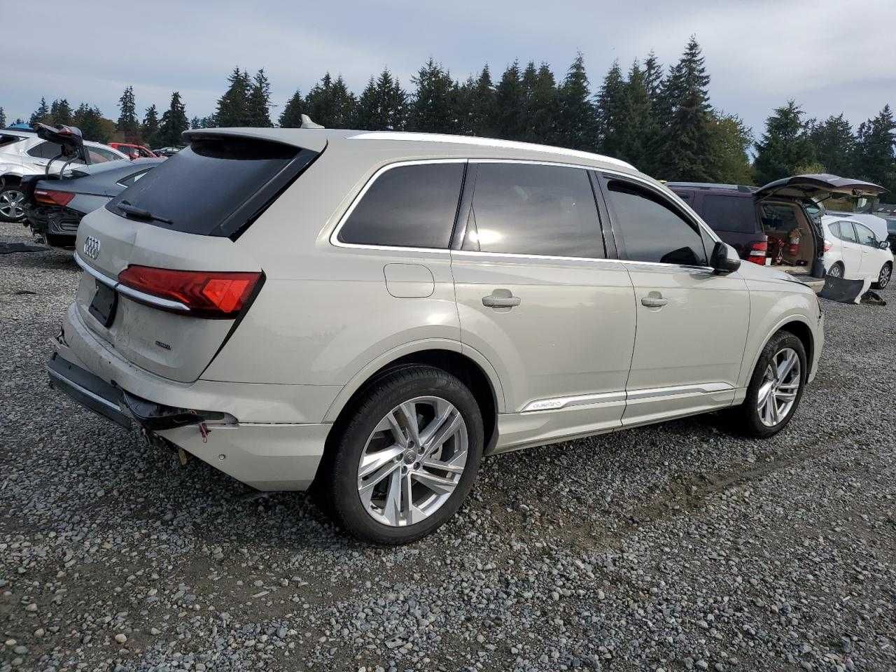 Audi Q7 Premium Plus SR 2020 року - розкішний 7-місний кросовер