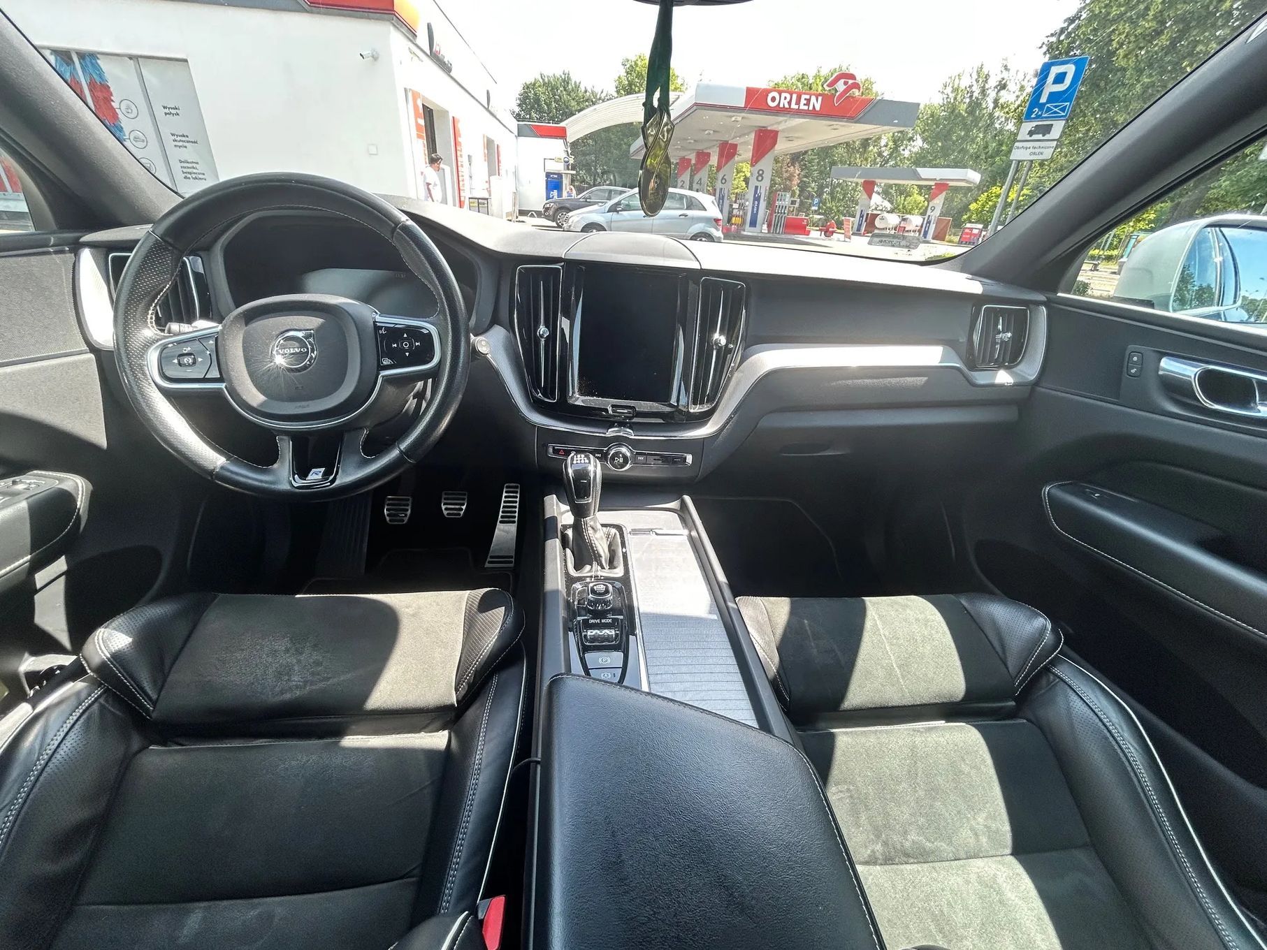 Volvo XC 60 VOLVO XC 60 - R-Design D3