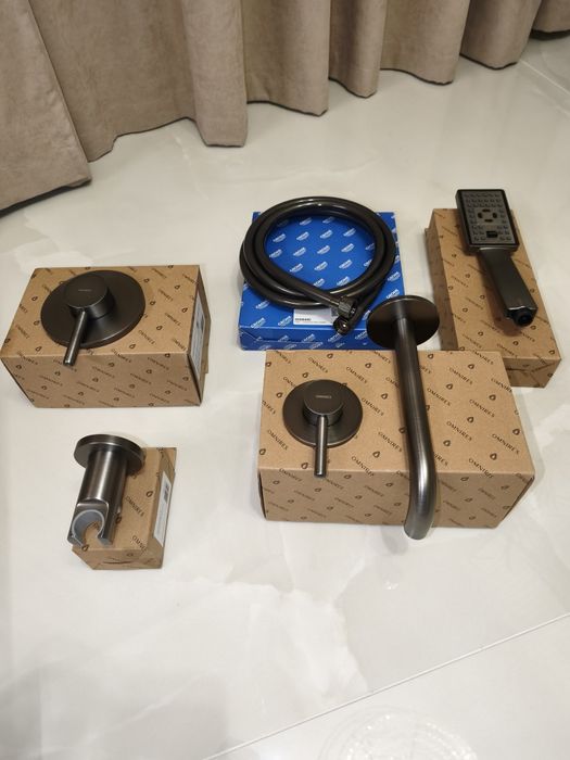 Baterie Omnires Y szczotkowany grafit – komplet łazienkowy, nowe!