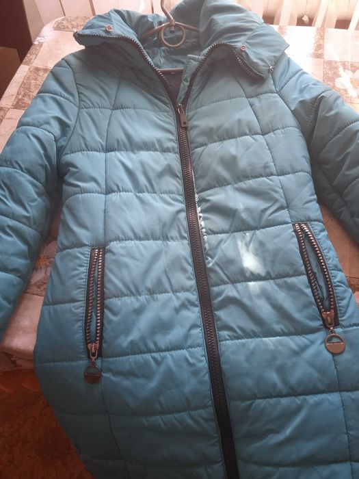 Куртка зимова для дівчинки  розмір 30 тепла та гарна на вік 8 років