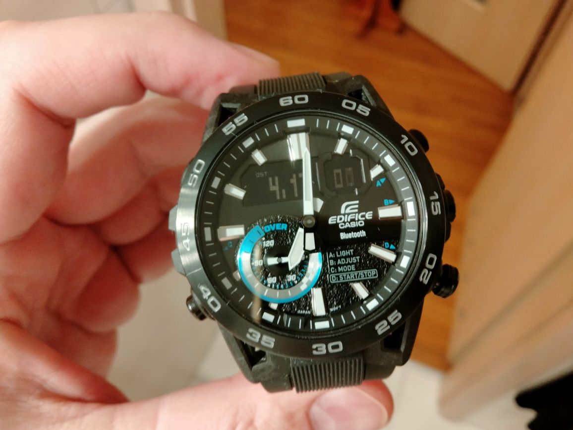 Casio EDIFICE ECB-40PB-1AEF( G Shock)