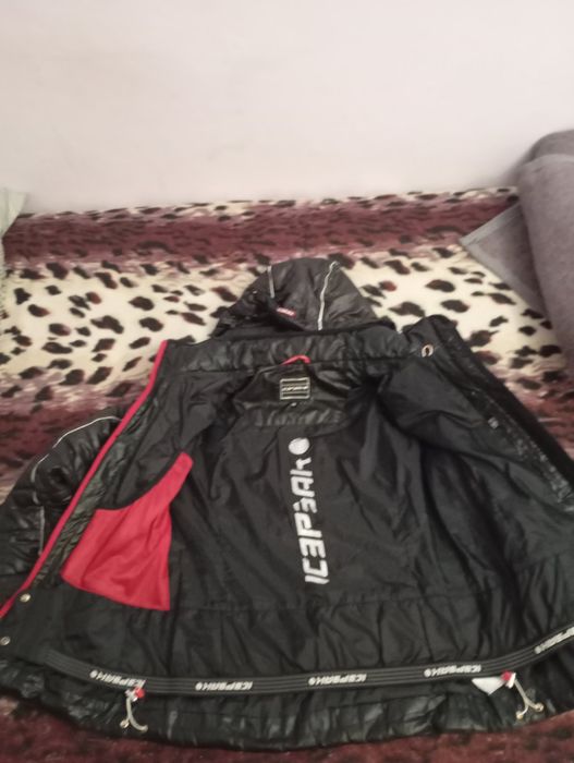 Гарна куртка на зиму